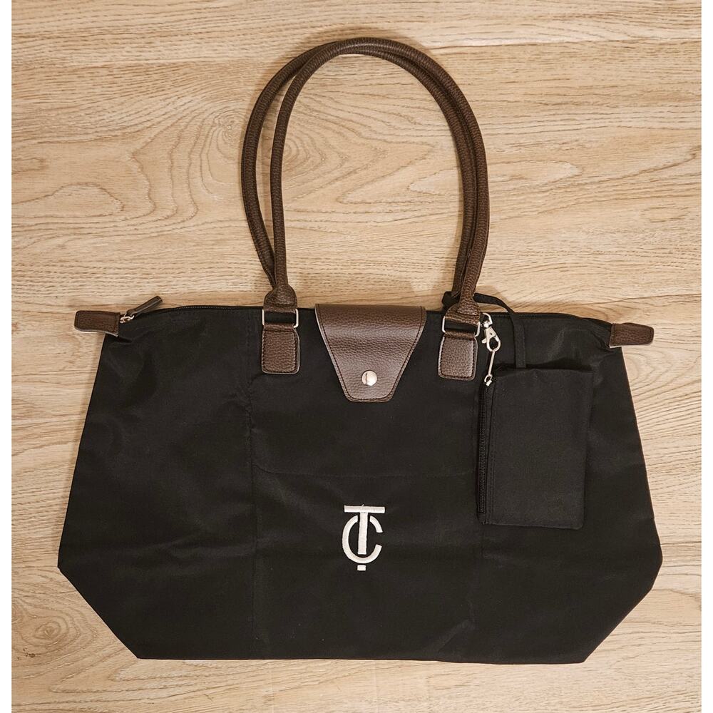 Black Tote Long Handle Fold Up Fasion Travel Bag And Small Wristlet Coin Purse